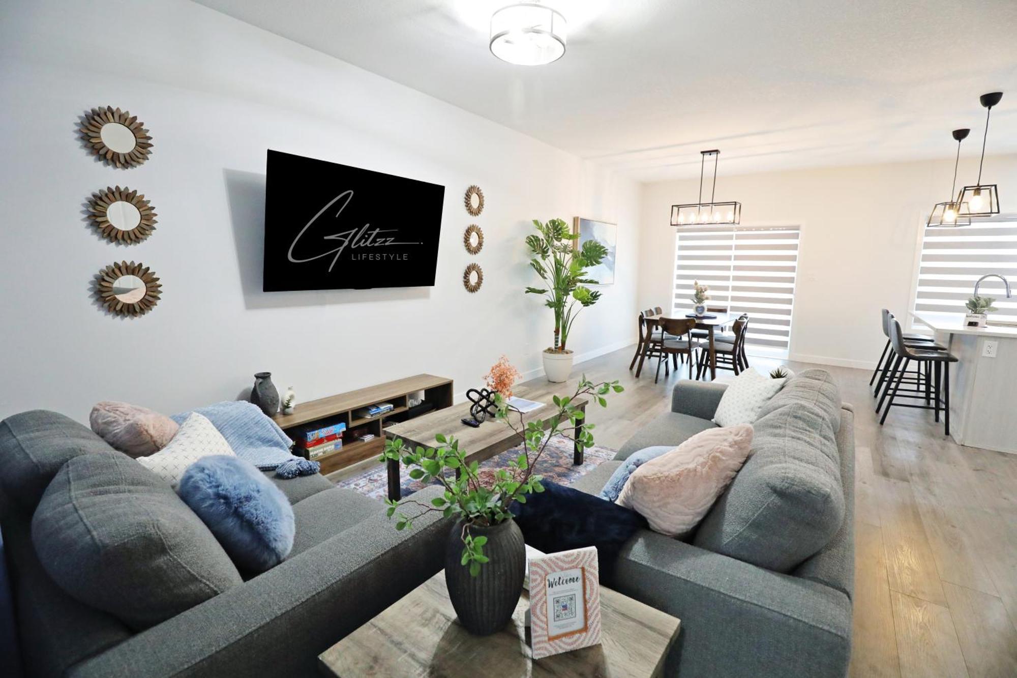 Beautiful Home With 4 King Beds,Airport,Disney+ Έντμοντον Εξωτερικό φωτογραφία