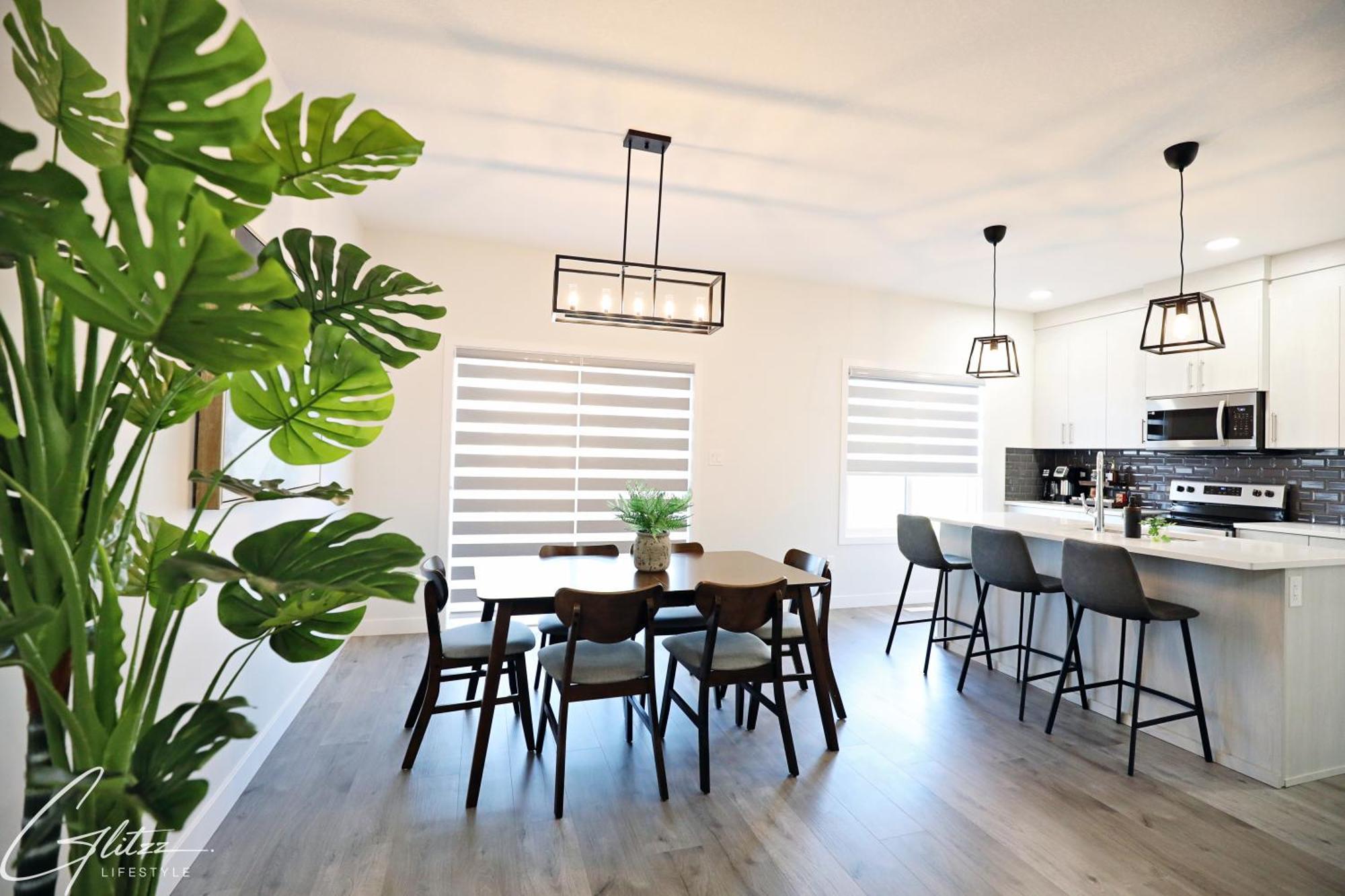 Beautiful Home With 4 King Beds,Airport,Disney+ Έντμοντον Εξωτερικό φωτογραφία